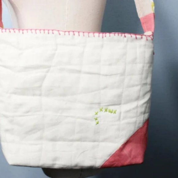 Quilted Linen Patchwork Tote Bag - Handmade Linen + Organic Cotton Purse - Picture 4 of 9